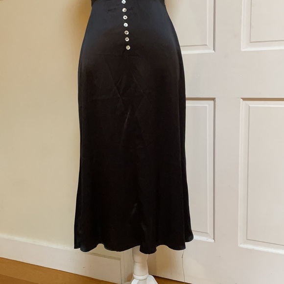 ✨HOST PICK✨Reformation Abbey Dress - Picture 5 of 8